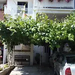 Lana Apartament *