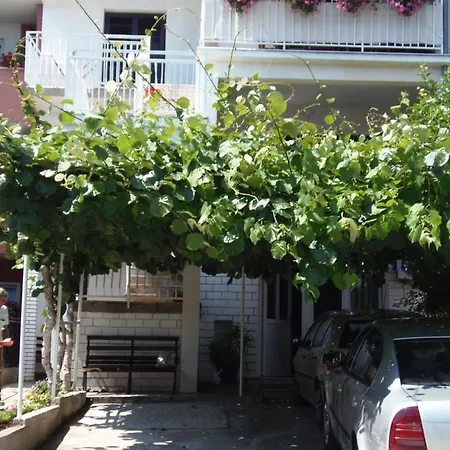 Lana Apartmán *