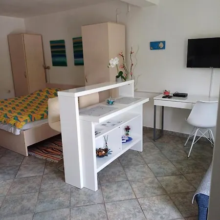 Lana Apartment