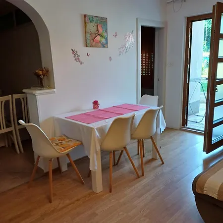 Apartment Lana
