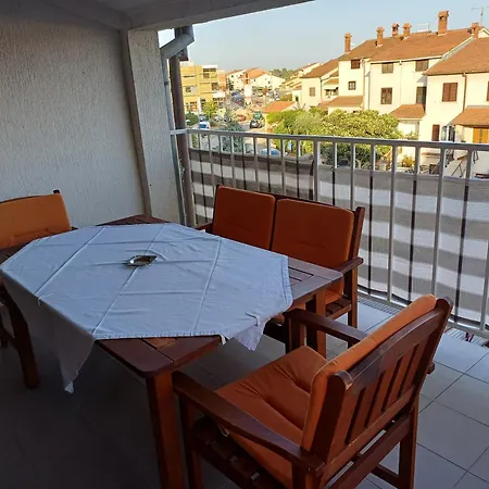 Lana Apartman Póla