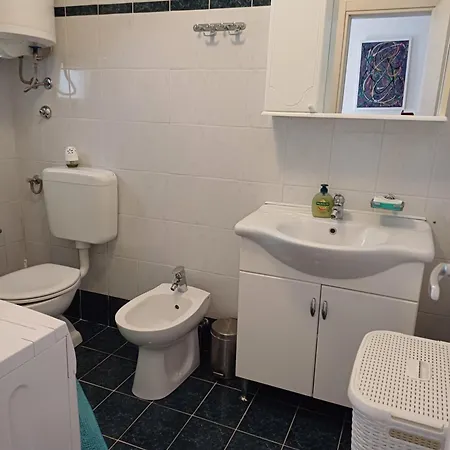 Lana Apartman