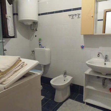 Lana Apartman